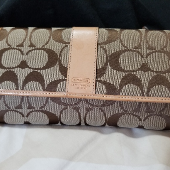 💯Authentic coach wallet - Picture 1 of 4
